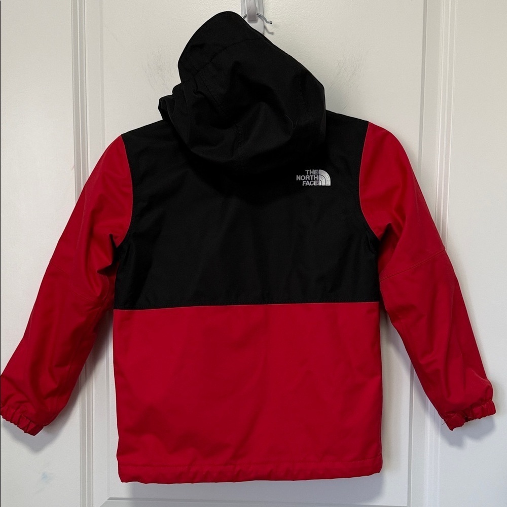 The North Face Kids' Red Black 2 in 1 Waterproof jacket and Fleece Sweater XS 6 - Picture 6 of 8